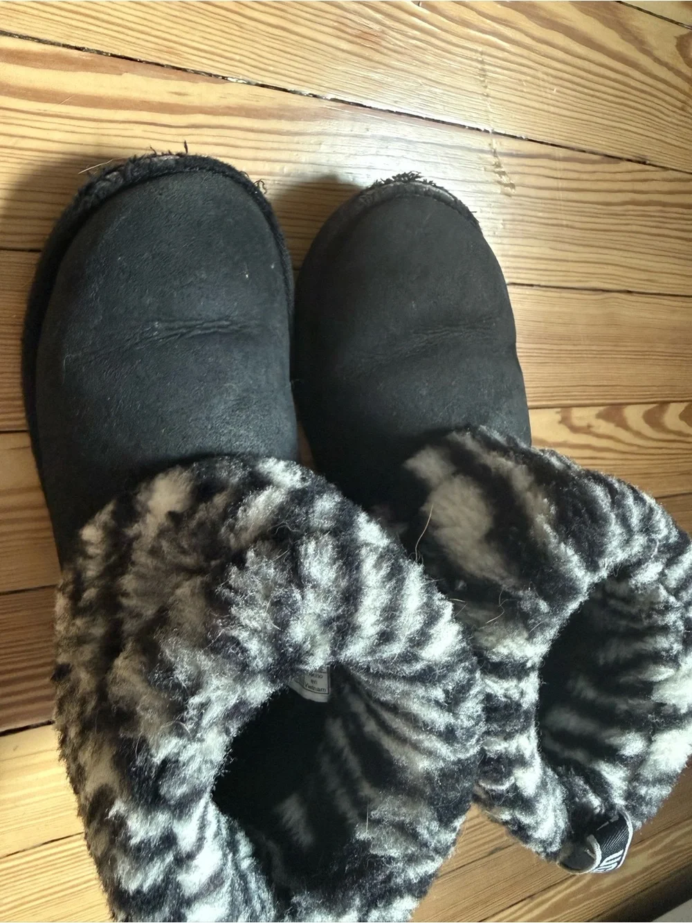 UGG short boots